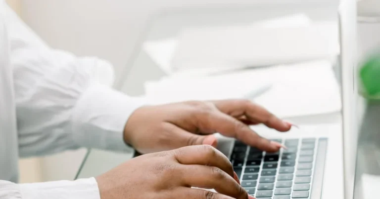 صورة مصغرة لمقال كيف تختصر مدة الاستقدام إلى أقل من شهر؟ نصائح لا يخبرك بها أحد